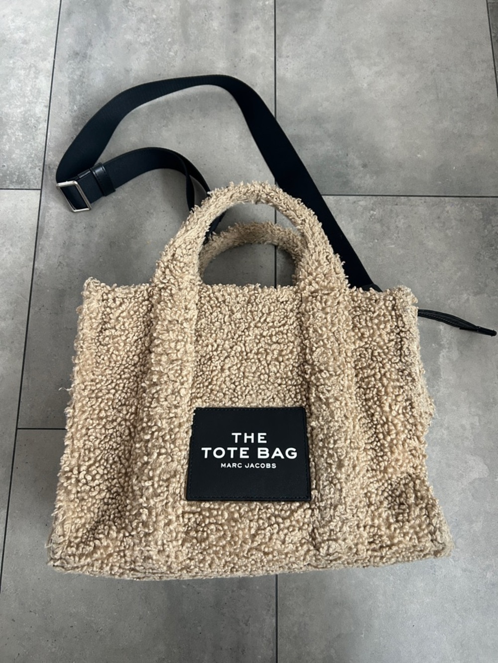 Marc Jacobs the teddy small tote bag purse - Picture 2 of 12